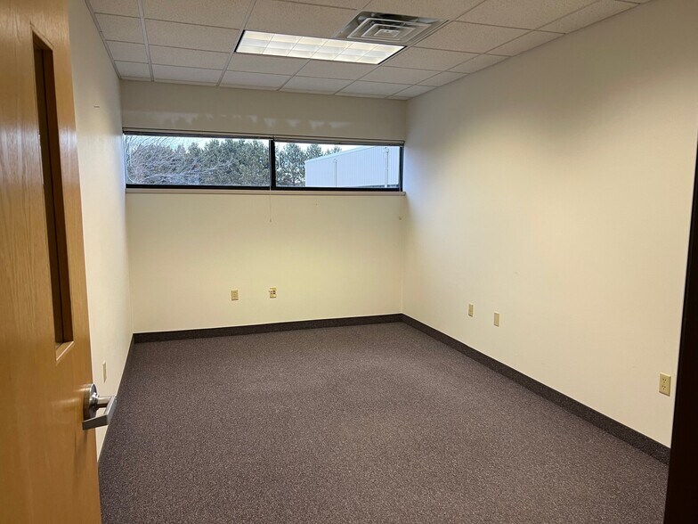 More Photos Of 101 N Ogden Rd, Peshtigo Office For Sale