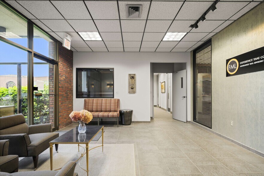 More Photos Of 103 Phoenix Ave, Enfield Medical For Lease