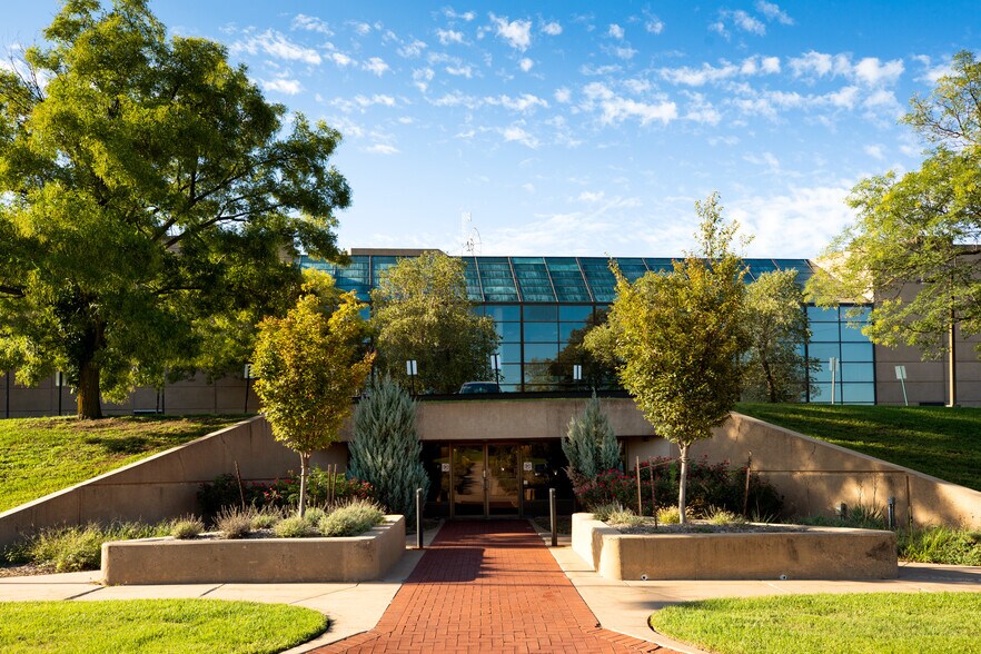 More Photos Of 9111 E Douglas Ave, Wichita Office For Lease