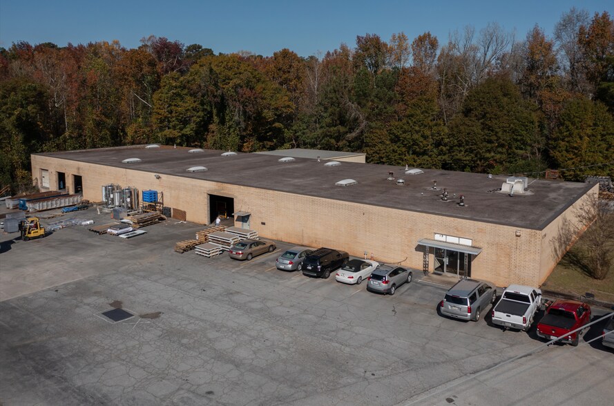 More Photos Of 2675 Lithonia Industrial Blvd, Lithonia Distribution For Lease