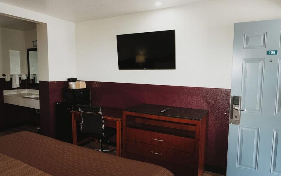 More Photos Of 3548 Spring St, Paso Robles Hotel For Sale