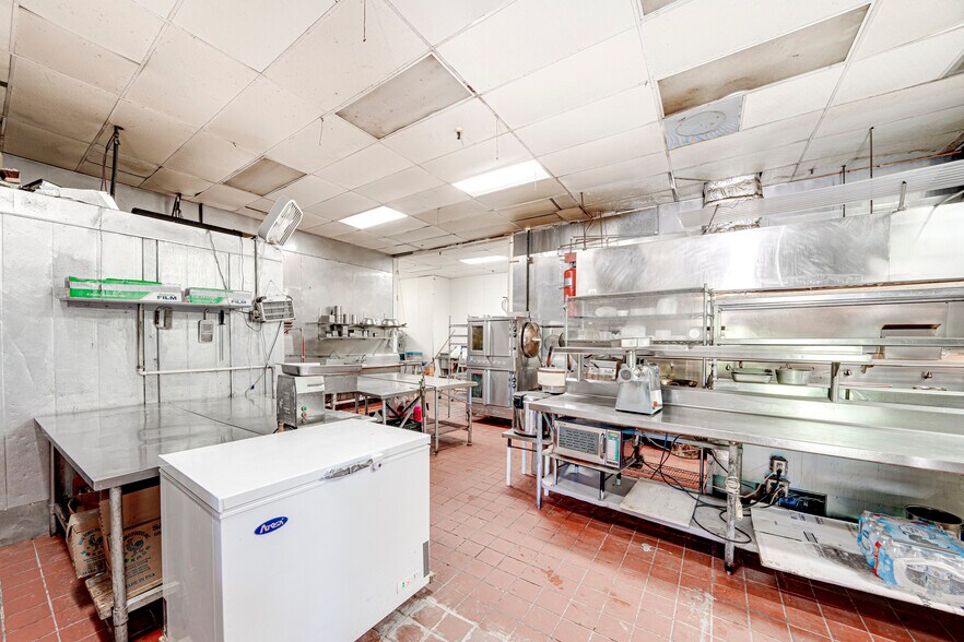 More Photos Of 1400 W Moore Ave, Terrell Restaurant For Sale
