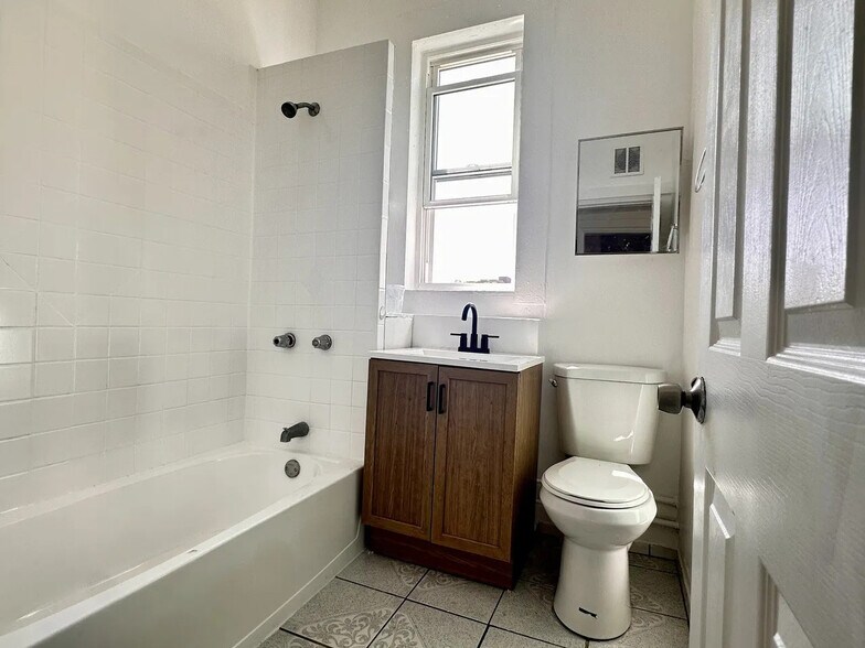 More Photos Of 1448 S Rockwell, Chicago Apartments For Sale