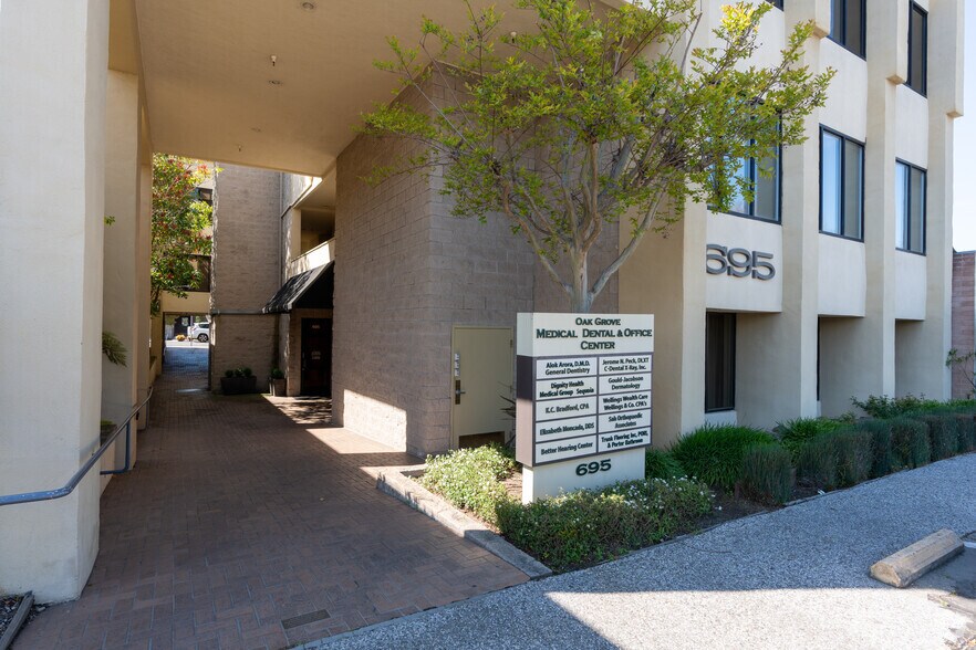 More Photos Of 695 Oak Grove Ave, Menlo Park Medical For Sale