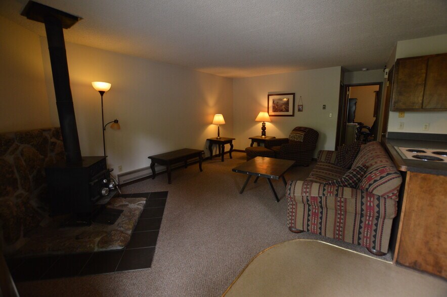 More Photos Of 1412 W Gunnison Ave, Gunnison Apartments For Sale