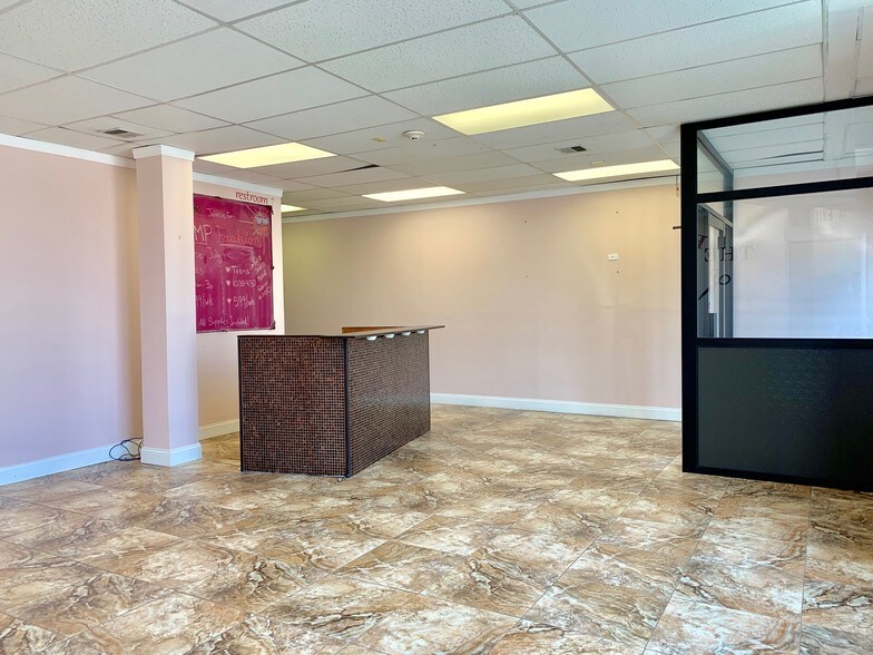 More Photos Of 1812-1814 Merrick Rd, Merrick Office For Sale