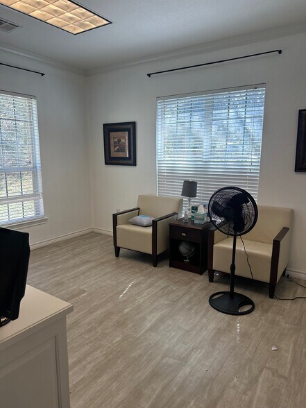 More Photos Of 1000 W State Highway 6, Waco Office For Lease