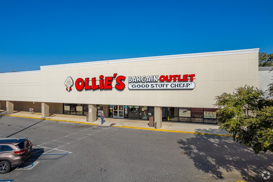 More Photos Of 312 E Nine Mile Rd, Pensacola Storefront For Lease