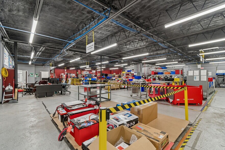 More Photos Of 1760-1770 Calumet St, Clearwater Warehouse For Lease