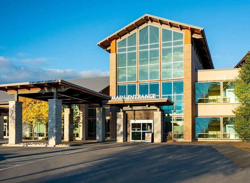 More Photos Of 2105 E Enterprise Ave, Appleton Medical For Lease