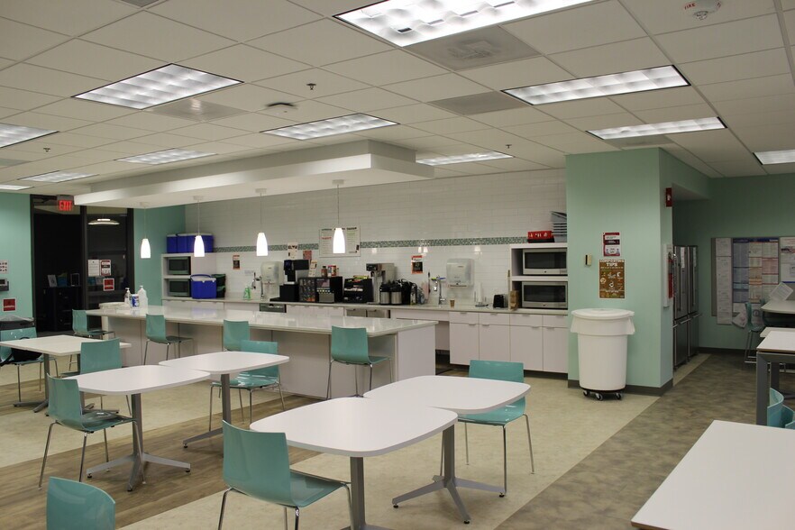 More Photos Of 1041 E Butler Rd, Greenville Office For Lease