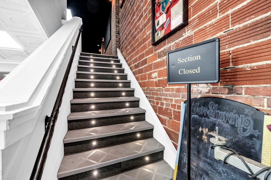 More Photos Of 174 Miracle Strip Pky SE, Fort Walton Beach Storefront For Lease