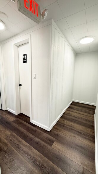 More Photos Of 74 Merrick Rd, Amityville Storefront Retail Office For Sale