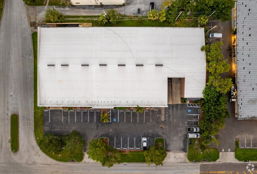 More Photos Of 4700-4730 110th Ave N, Clearwater Warehouse For Lease