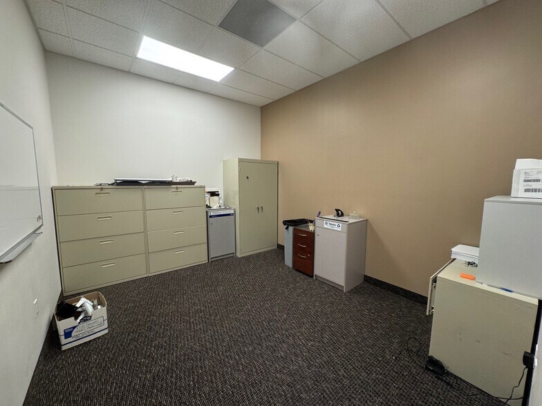 More Photos Of 2646 Santa Maria Way, Santa Maria Medical For Lease