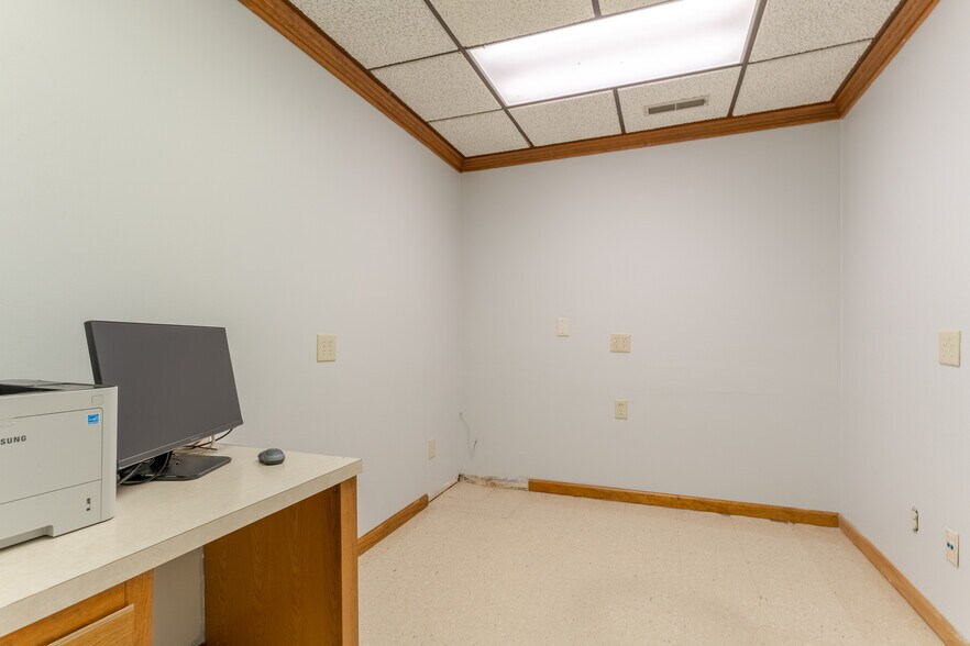 More Photos Of 2816 Veach Rd, Owensboro Medical For Sale