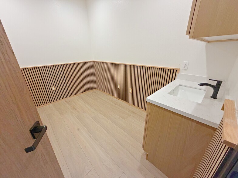 More Photos Of 13345 Euclid St, Garden Grove Restaurant For Sale