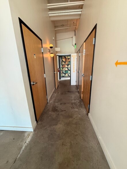 More Photos Of 600 S La Brea Ave, Los Angeles Storefront Retail Residential For Sale