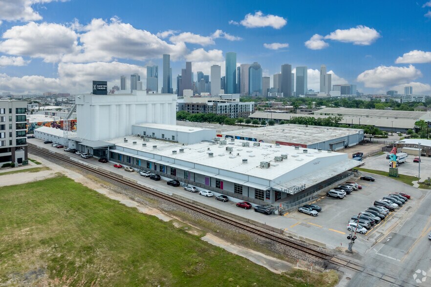 More Photos Of 1502 Sawyer St, Houston Loft Creative Space For Lease