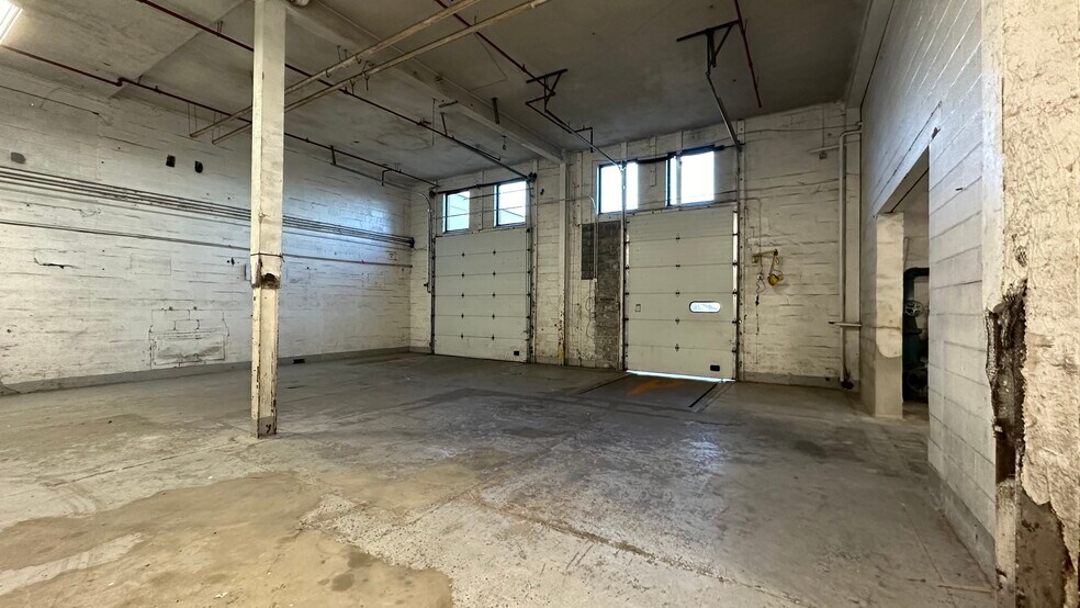 More Photos Of 1727-1801 Union Blvd, Allentown Warehouse For Lease