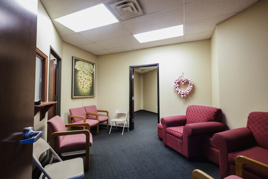 More Photos Of 4000 Garth Rd, Baytown Medical For Sale