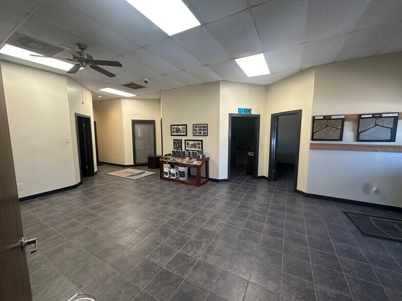 More Photos Of 1261 Brittmoore Rd, Houston Warehouse For Sale