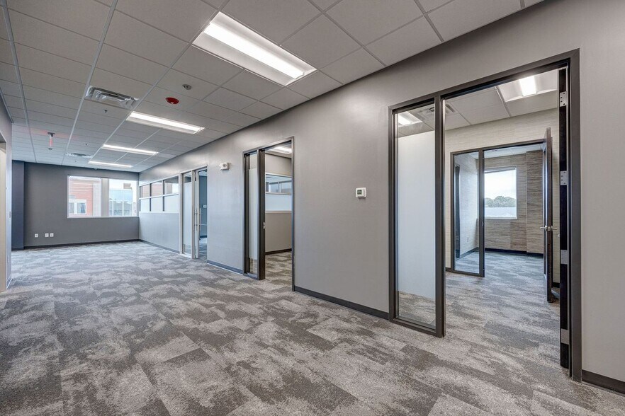 More Photos Of 6740 Rock Spring Rd, Wilmington Office For Lease