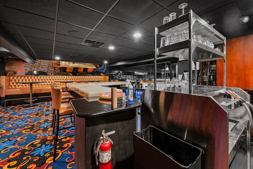 More Photos Of 21413 W 8 Mile Rd, Detroit Sports And Entertainment For Sale