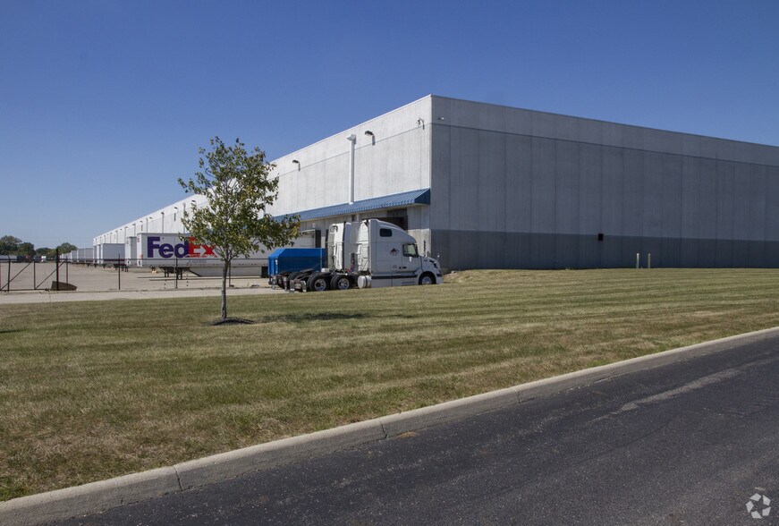 More Photos Of 2727 London-Groveport Rd, Groveport Distribution For Lease