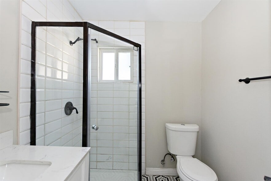 More Photos Of 1703 S Burlington Ave, Los Angeles Apartments For Sale