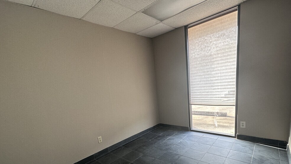 More Photos Of 1723 Eldridge Rd, Sugar Land Service For Lease