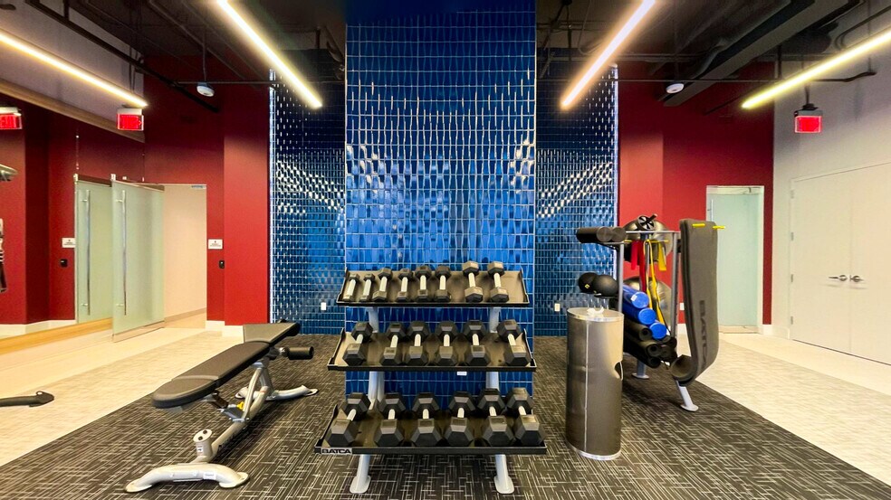 More Photos Of 1150 Connecticut Ave NW, Washington Office For Lease