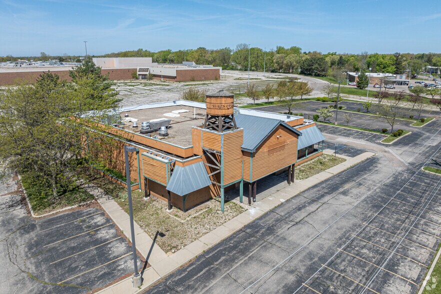 More Photos Of 1830 Pipestone Rd, Benton Harbor Restaurant For Sale