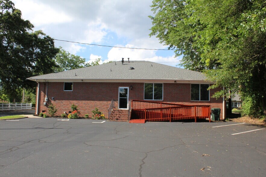 More Photos Of 309 W Poinsett St, Greer Loft Creative Space For Lease