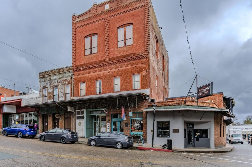 More Photos Of 4 Main St, Jackson General Retail For Sale