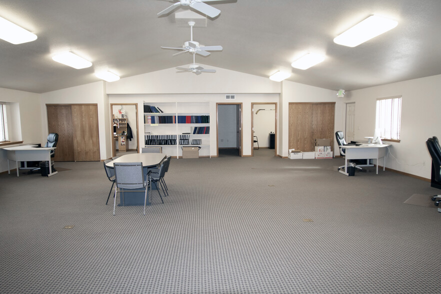 More Photos Of 320 E 27th St, Loveland Medical For Lease