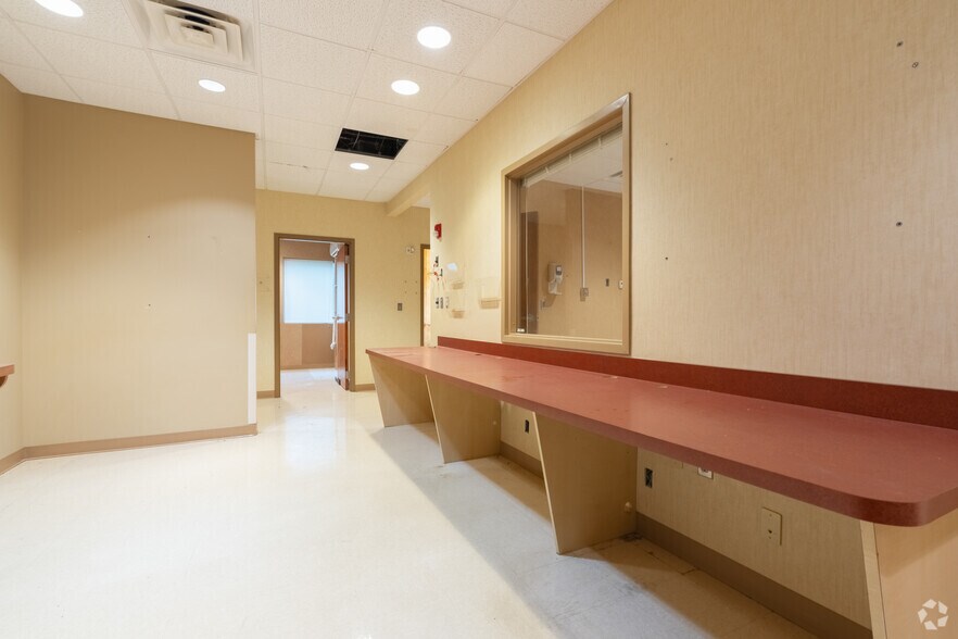 More Photos Of 1275 Highway 54 W, Fayetteville Medical For Lease