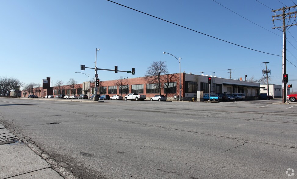 Primary Photo Of 1534 Burlington St, North Kansas City Warehouse For Lease