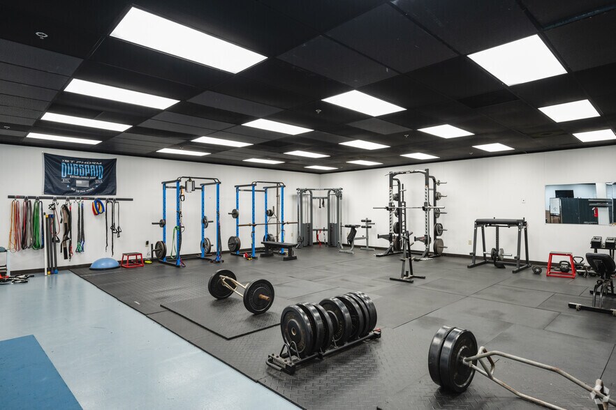 More Photos Of 1801 Rutherford Rd, Greenville Light Manufacturing For Lease