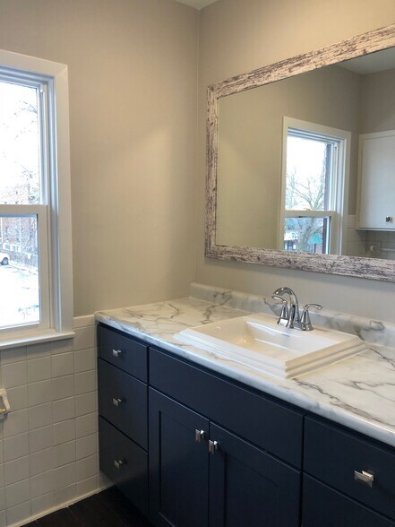 More Photos Of 840 Grand Ave, Saint Paul Freestanding For Lease