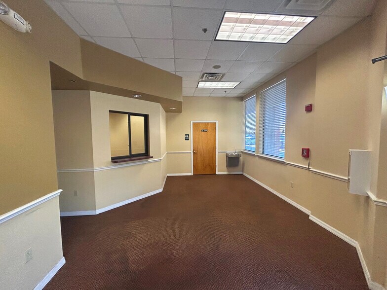 Primary Photo Of 3951 NW 48th Ter, Gainesville Apartments For Lease