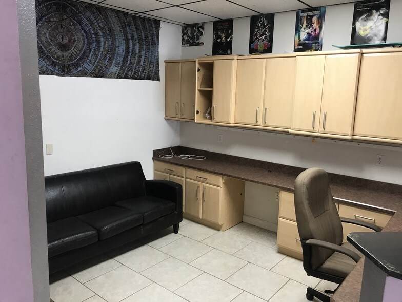 More Photos Of 4400 S Hopkins Ave, Titusville Showroom For Sale