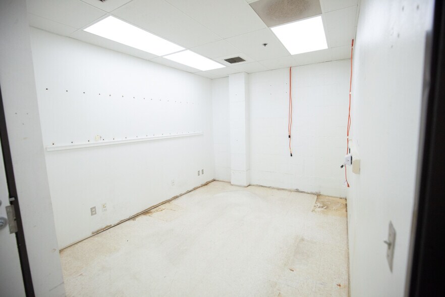 More Photos Of 1001 S 3rd St W, Missoula Manufacturing For Sale