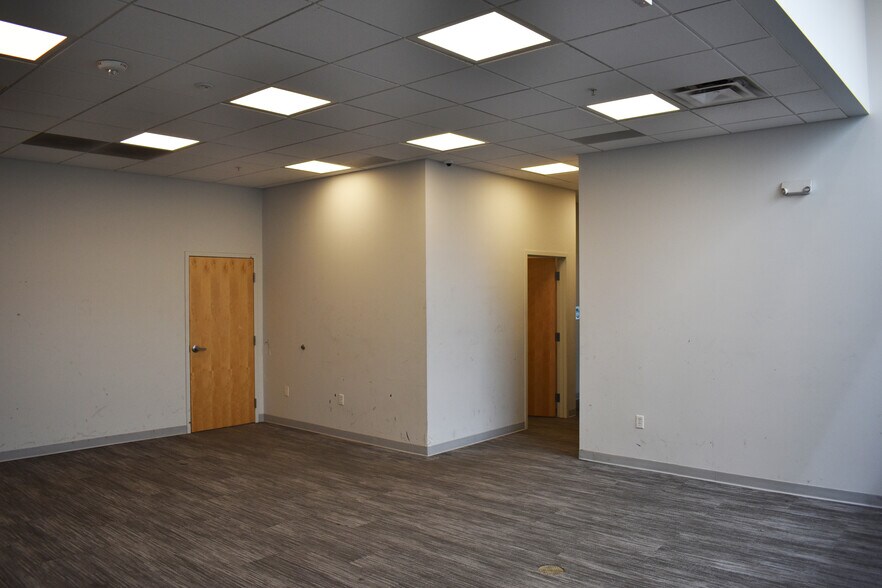 More Photos Of 2300 E 76th Ave, Denver Warehouse For Lease