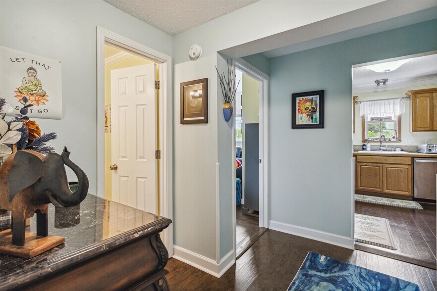 More Photos Of 7010 Frances Rd, Flushing Convenience Store For Sale