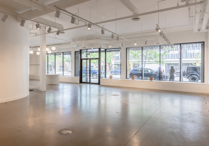 More Photos Of 565 Bernard Ave, Kelowna Storefront For Lease