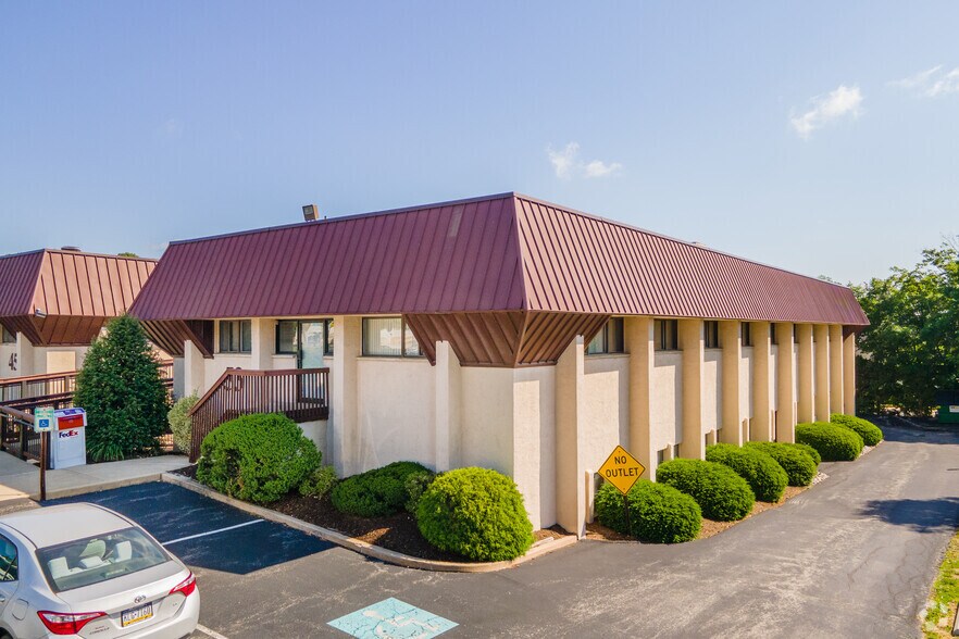 More Photos Of 45 Darby Rd, Paoli Unknown For Sale