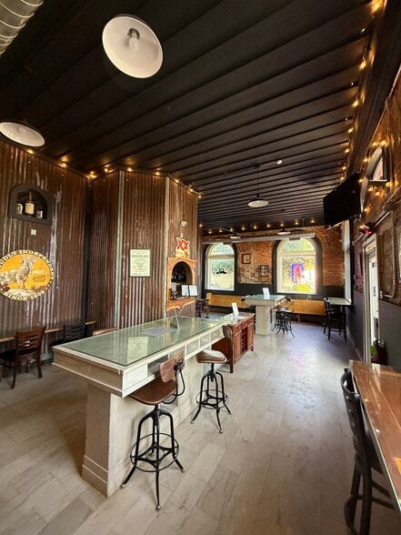 More Photos Of 200 W Main St, Marietta Storefront Retail Residential For Sale
