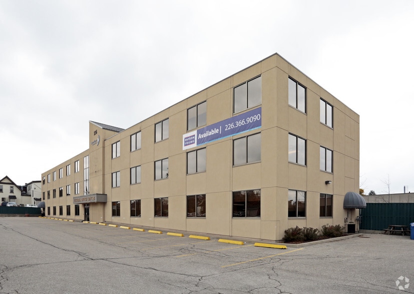 More Photos Of 236 Victoria St, Kitchener Office For Lease