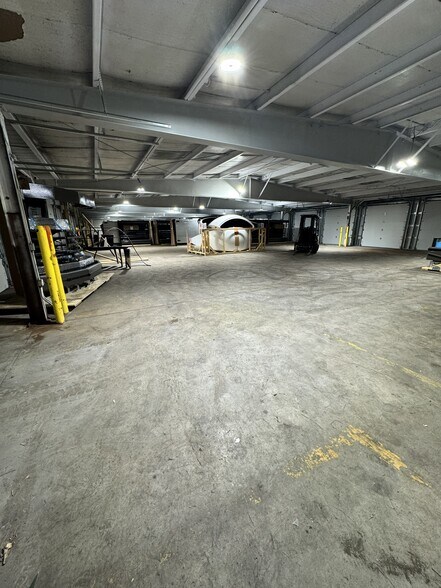 More Photos Of 736 Morris St, Fond Du Lac Warehouse For Lease